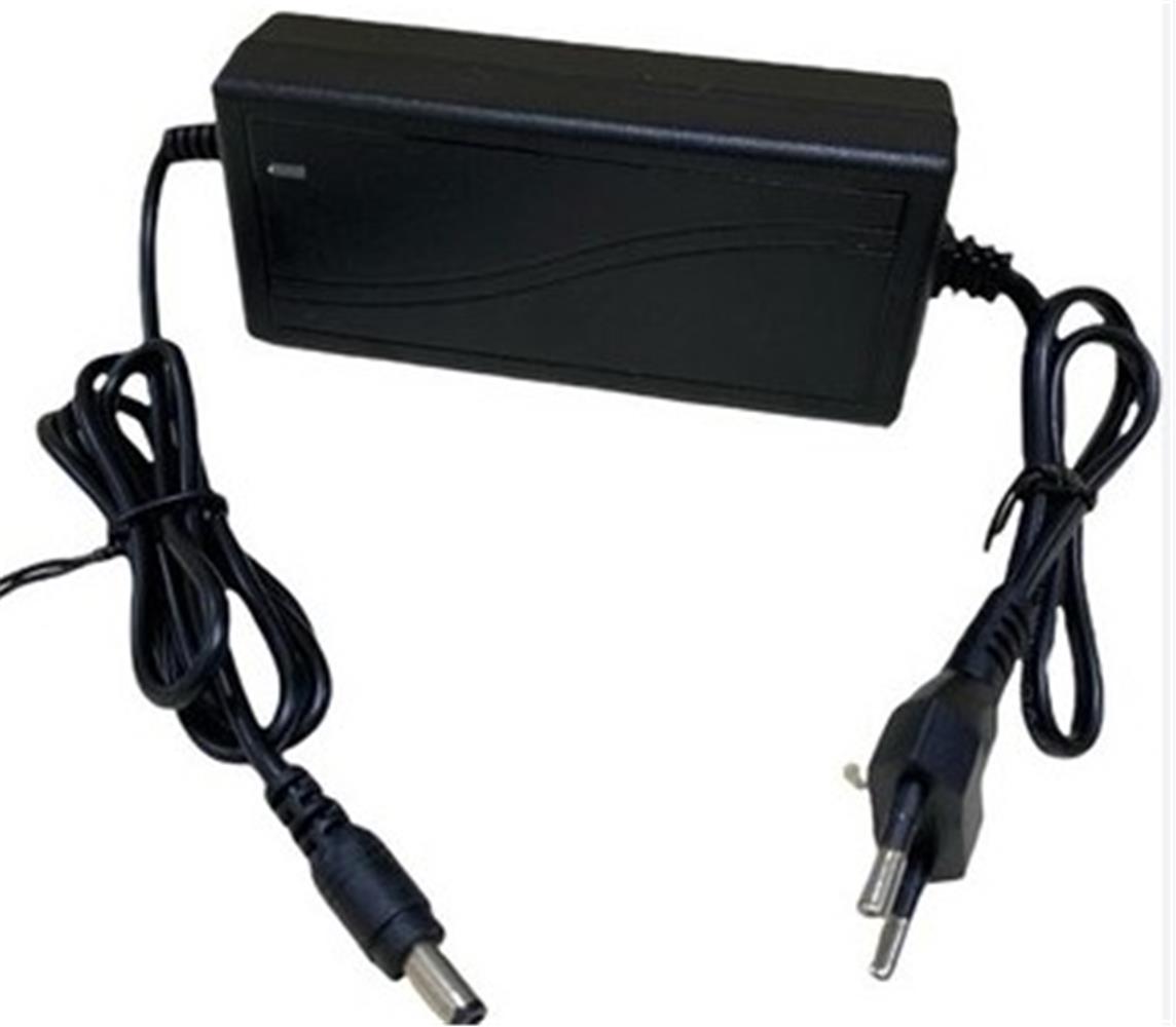 Expotech Ad-1205 12V 5 Amper Plastik Adaptör